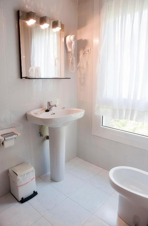 Hotel Txaraka Bermeo Room photo